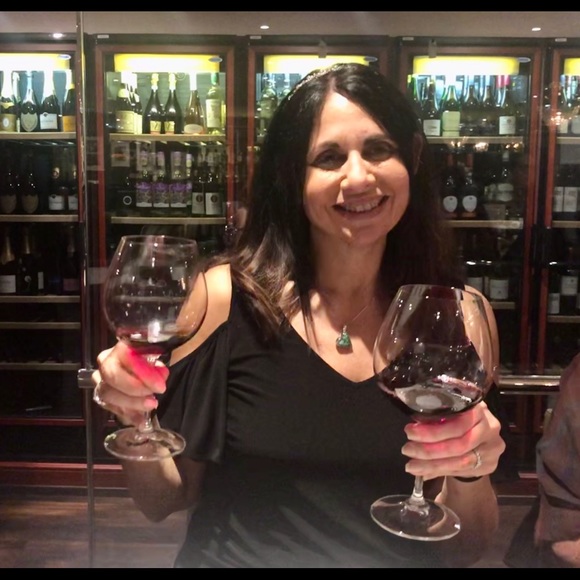 Meet your Posher, Jennifer - Picture 9 of 12